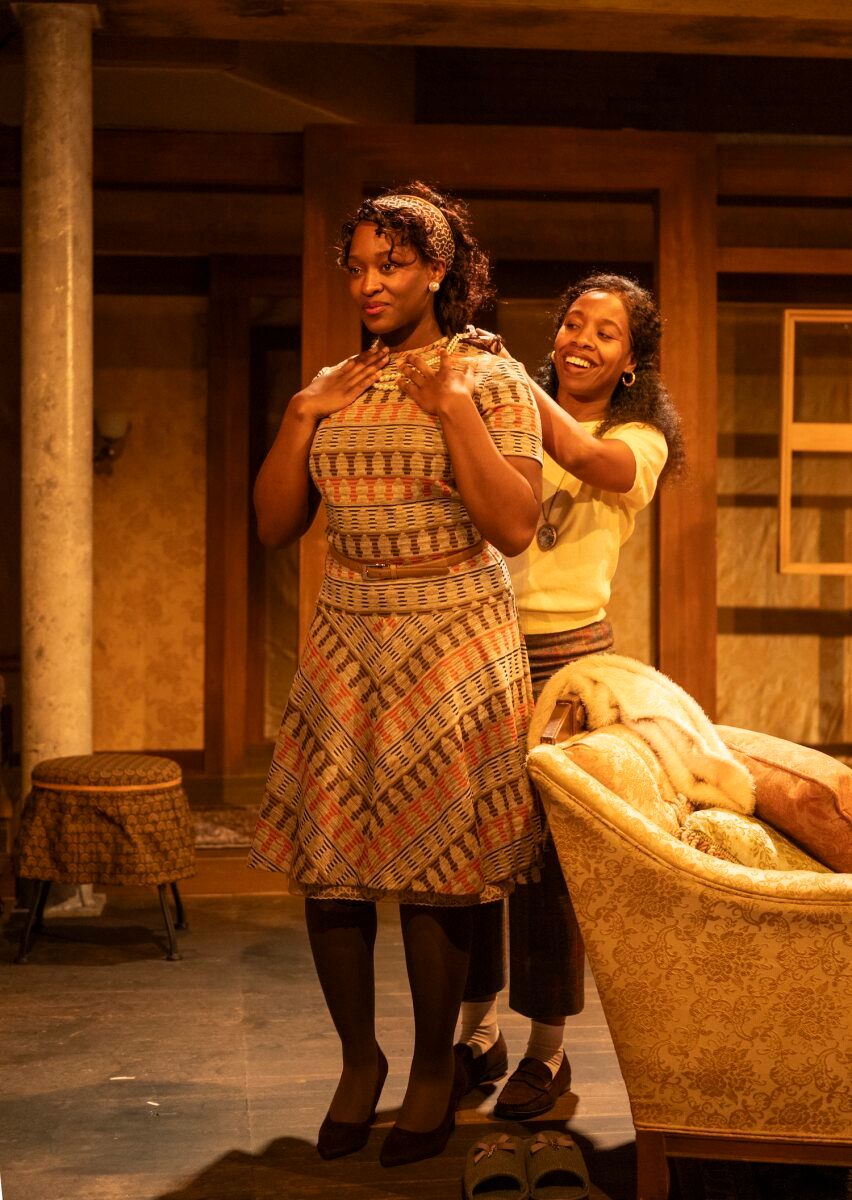 Photos: First Look at MUD ROW Now Playing at Remy Bumppo Theatre Company — photo 1 of 11