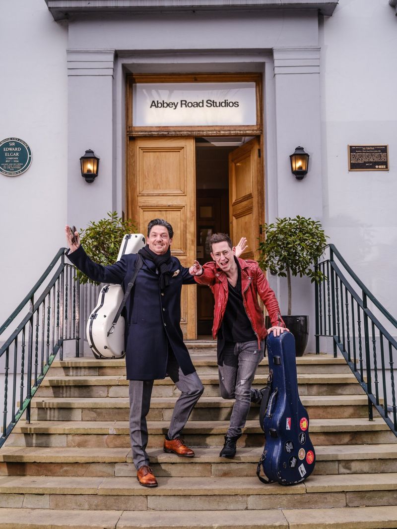 Photos: CAFÉ DEL MUNDO to Return to UK & Ireland in April 2027 — photo 4 of 17