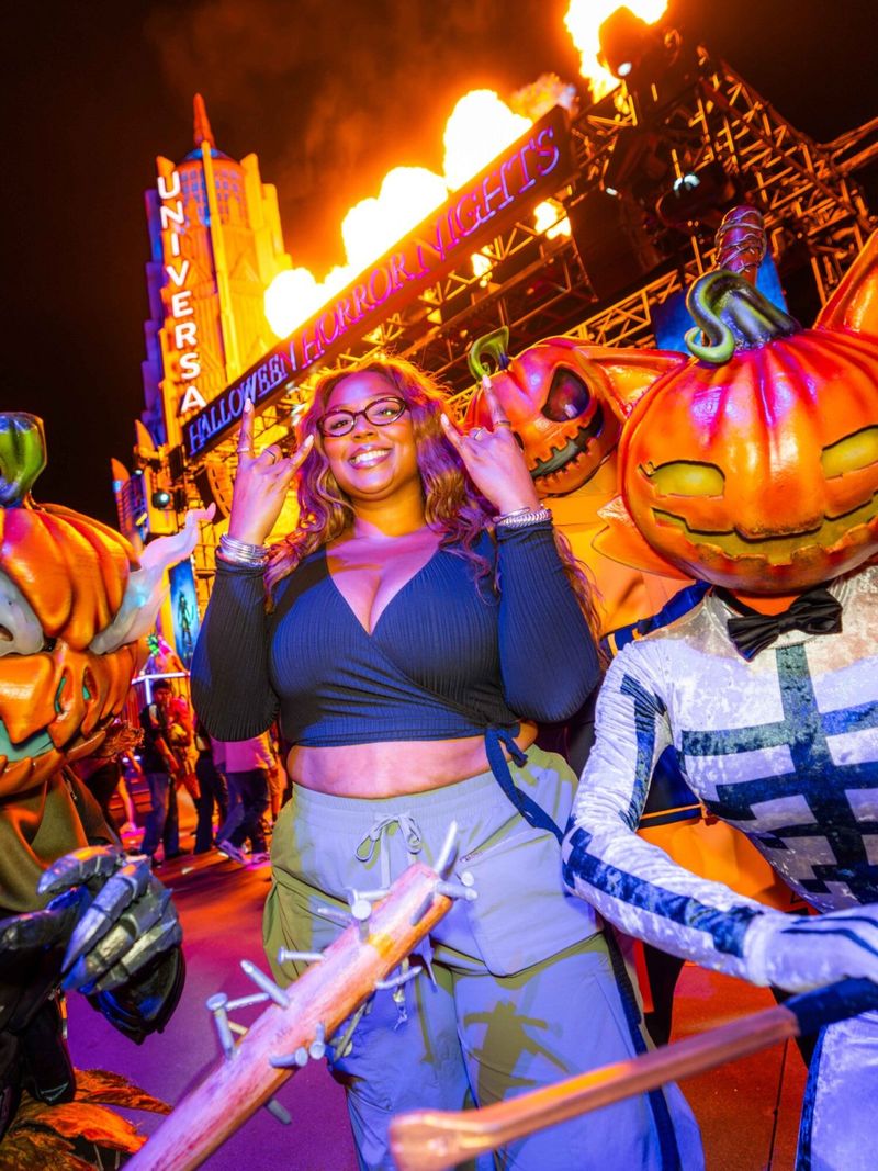 Photos: Celebrity Photos from Halloween Horror Nights at Universal Studios Hollywood — photo 3 of 7