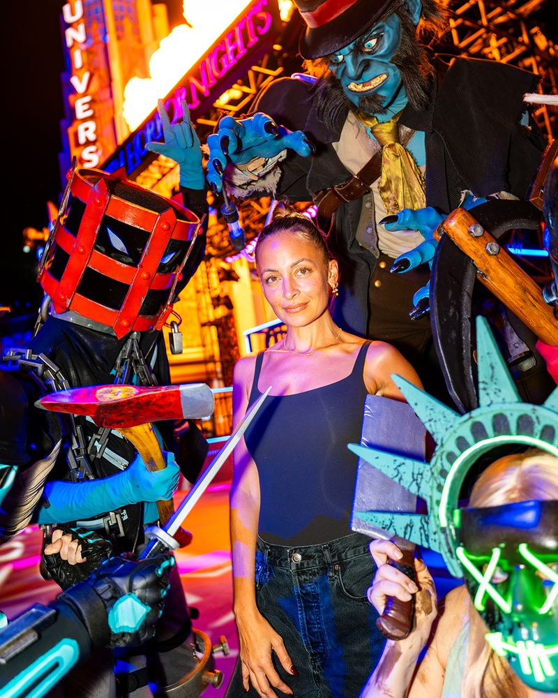 Photos: Celebrity Photos from Halloween Horror Nights at Universal Studios Hollywood — photo 7 of 7