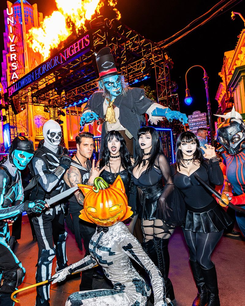 Photos: Celebrity Photos from Halloween Horror Nights at Universal Studios Hollywood — photo 1 of 7