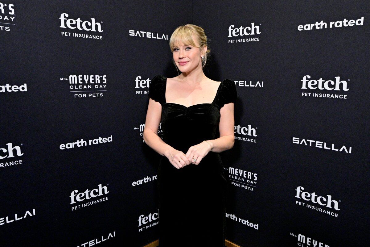 Carrie St. Louis at Photos: Cyndi Lauper, Bernadette Peters, Darren Criss, Ariana DeBose and More at 2nd Annual Fetch Pet Gala