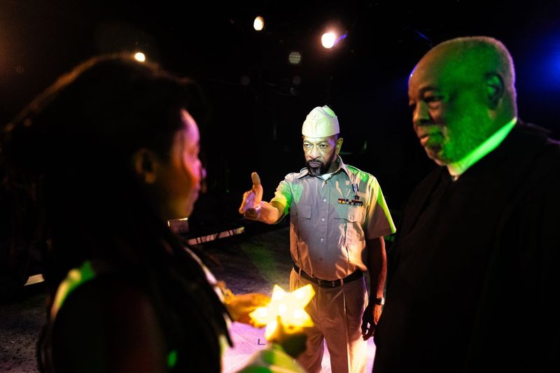 Review: The Gift Theatre's HAYWARD at Steppenwolf Theatre Image