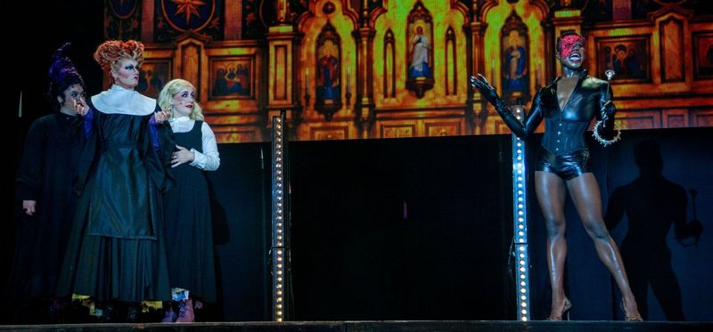 Review: A SANDERSON SISTER ACT at Webster Hall A Luscious, Lascivious Start To Halloween Image