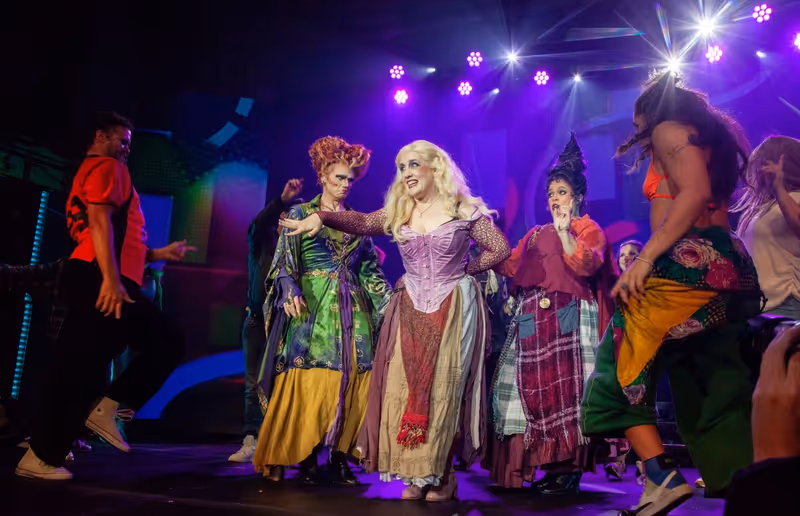 Review: A SANDERSON SISTER ACT at Webster Hall A Luscious, Lascivious Start To Halloween Image