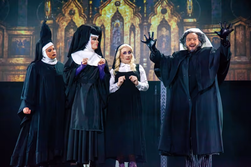 Review: A SANDERSON SISTER ACT at Webster Hall A Luscious, Lascivious Start To Halloween Image