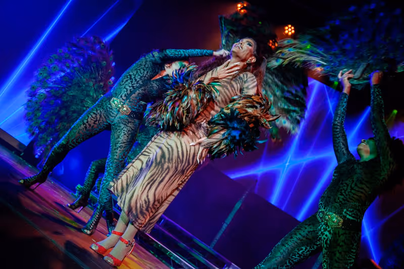 Review: A SANDERSON SISTER ACT at Webster Hall A Luscious, Lascivious Start To Halloween Image