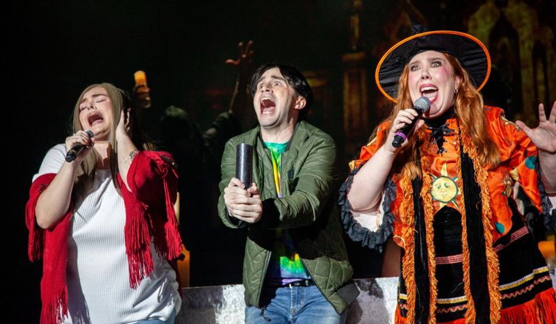 Review: A SANDERSON SISTER ACT at Webster Hall A Luscious, Lascivious Start To Halloween Image