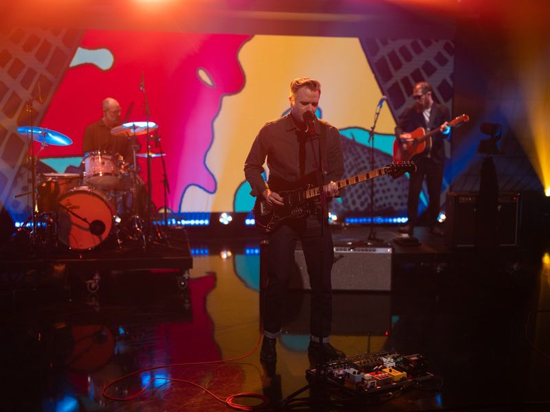 Photos: THE DAILY SHOW to Feature Ben Gibbard and DEATH CAB FOR CUTIE — photo 3 of 10