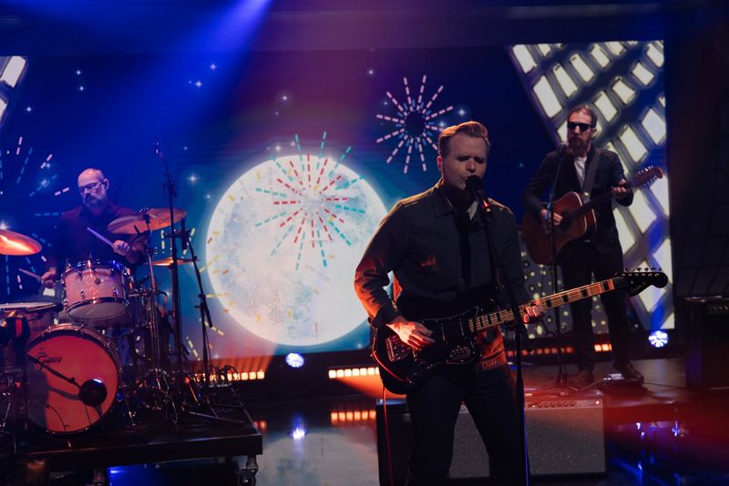 Photos: THE DAILY SHOW to Feature Ben Gibbard and DEATH CAB FOR CUTIE — photo 8 of 10