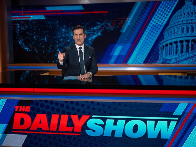 Photos: THE DAILY SHOW to Feature Ben Gibbard and DEATH CAB FOR CUTIE — photo 10 of 10