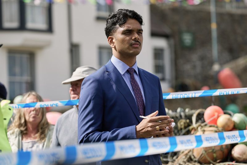 Photos: BLUE LIGHTS Season Four Returns to BritBox With New Belfast Challenges — photo 11 of 27
