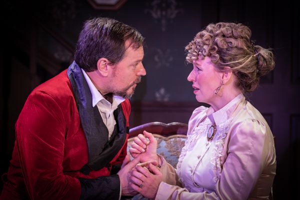 Photos: First look at The Alcove Dinner Theatre and Bruce Jacklin & Company’s GASLIGHT — photo 9 of 20