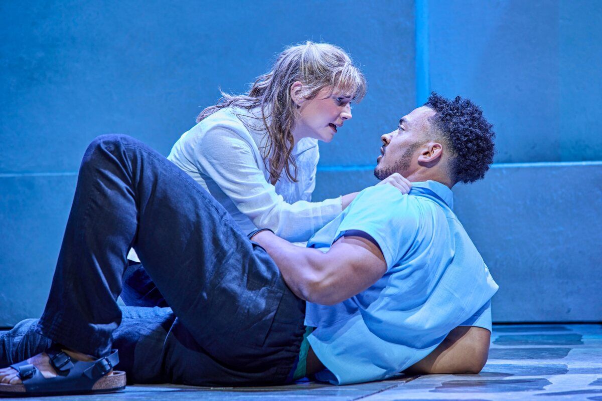 Photos: New Cast Joins MAMMA MIA! in London's West End — photo 7 of 32