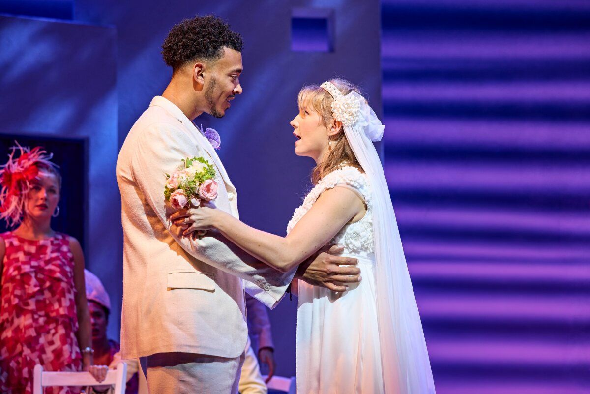 Photos: New Cast Joins MAMMA MIA! in London's West End — photo 18 of 32