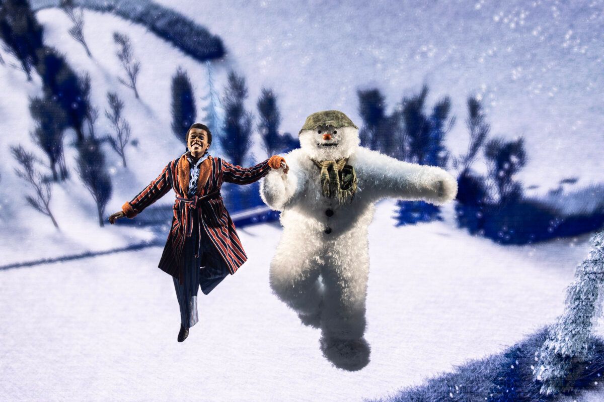 Photos: THE SNOWMAN is Now Playing at Birmingham Rep — photo 2 of 8