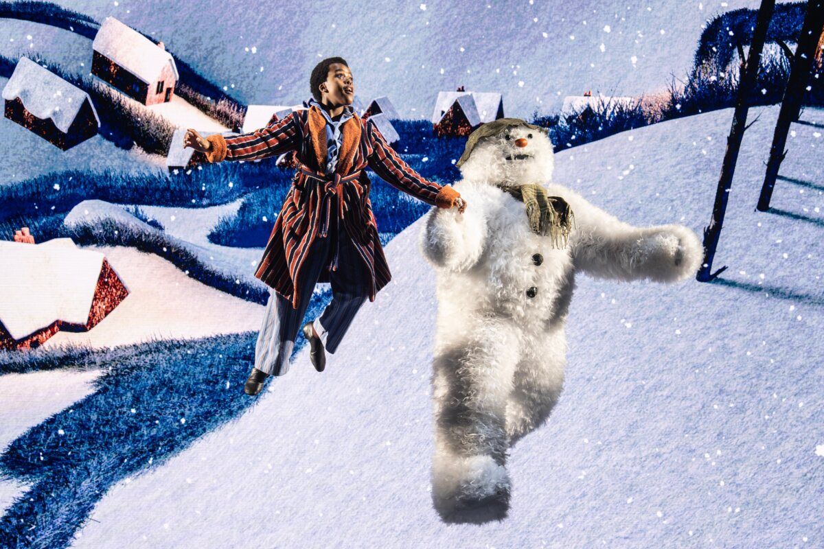 Photos: THE SNOWMAN is Now Playing at Birmingham Rep — photo 1 of 8