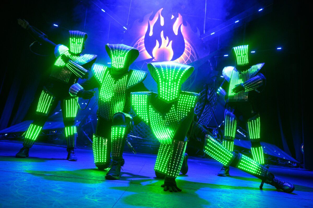 Photos: CIRQUE BERSERK! Returns to the Garrick Theatre — photo 5 of 7