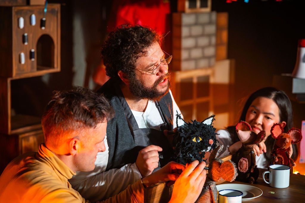 Photos: THE TAILOR OF GLOUCESTER Musical Opens at Farnham Maltings — photo 3 of 12