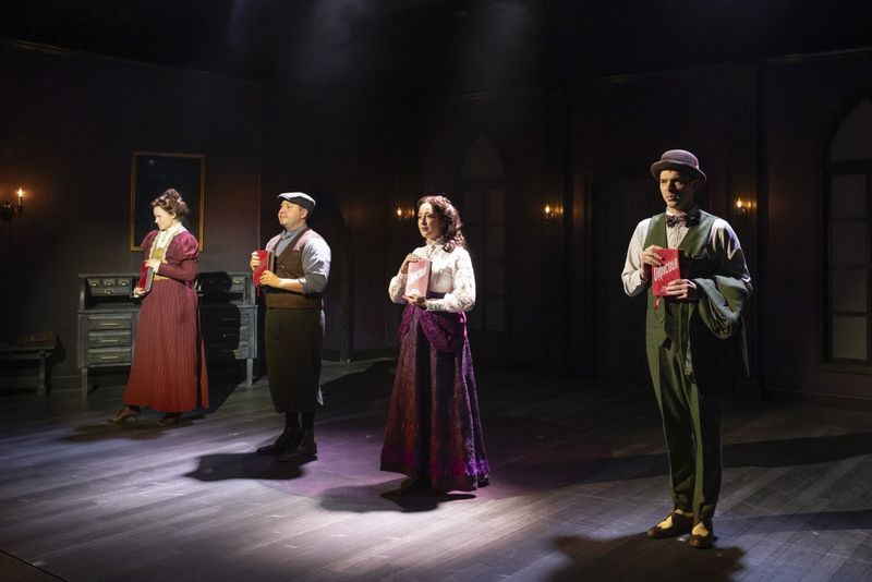Review: DRACULA: A COMEDY OF TERRORS at Theatre Raleigh Image