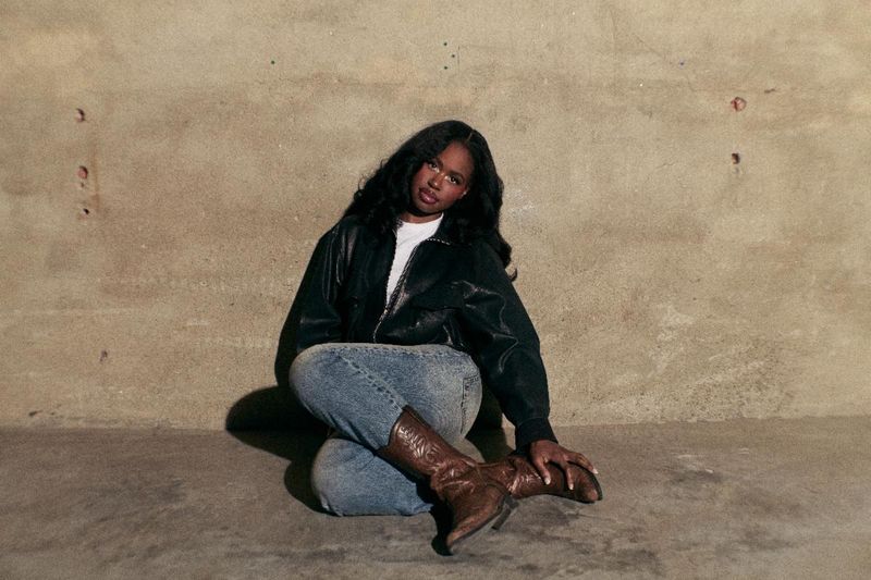Photos: Momo Boyd Releases 'Cold Hands' Video, Announces European Tour — photo 4 of 4