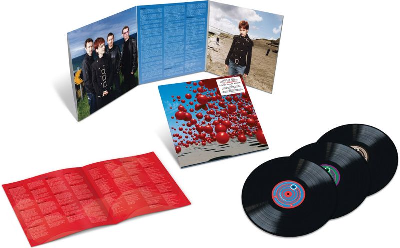 Photos: THE CRANBERRIES to Release WAKE UP AND SMELL THE COFFEE 25th Anniversary Edition — photo 3 of 11