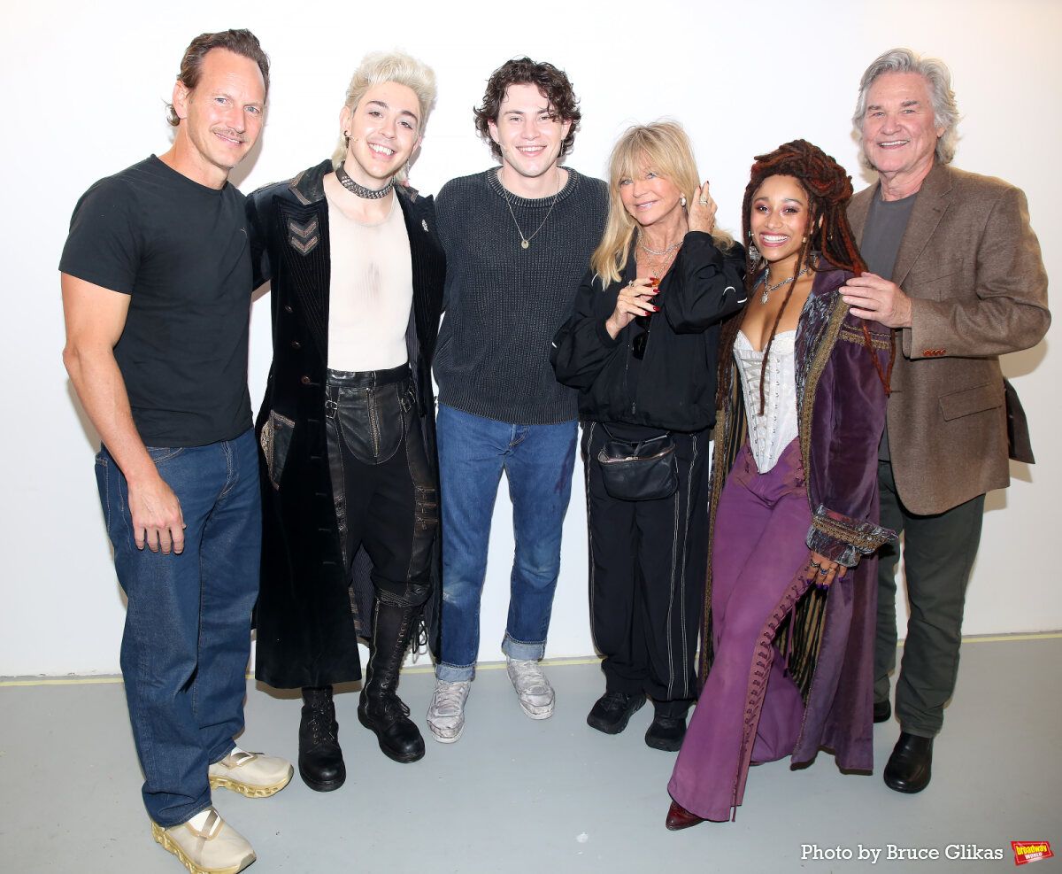 Photos: Goldie Hawn & Kurt Russell Visit Backstage at THE LOST BOYS — photo 2 of 4