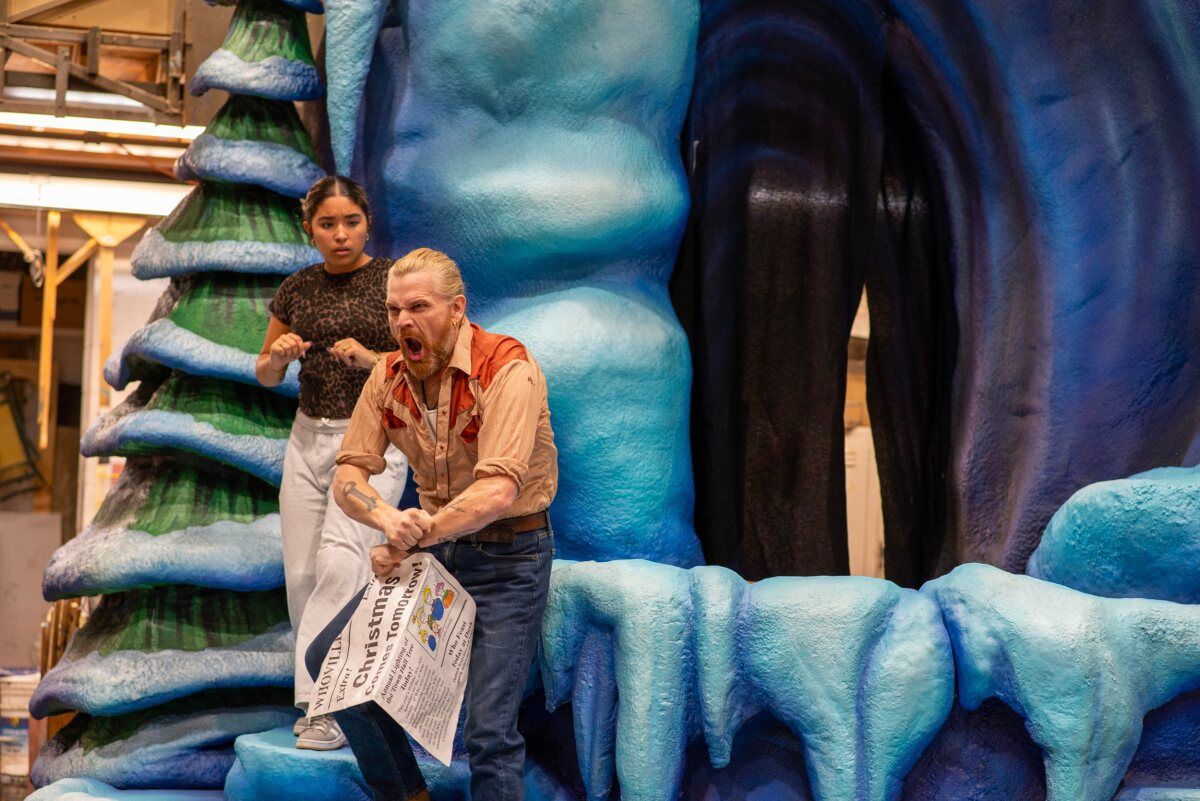 Photos: Rehearsals for DR. SEUSS'S HOW THE GRINCH STOLE CHRISTMAS at Children's Theatre Company — photo 13 of 17