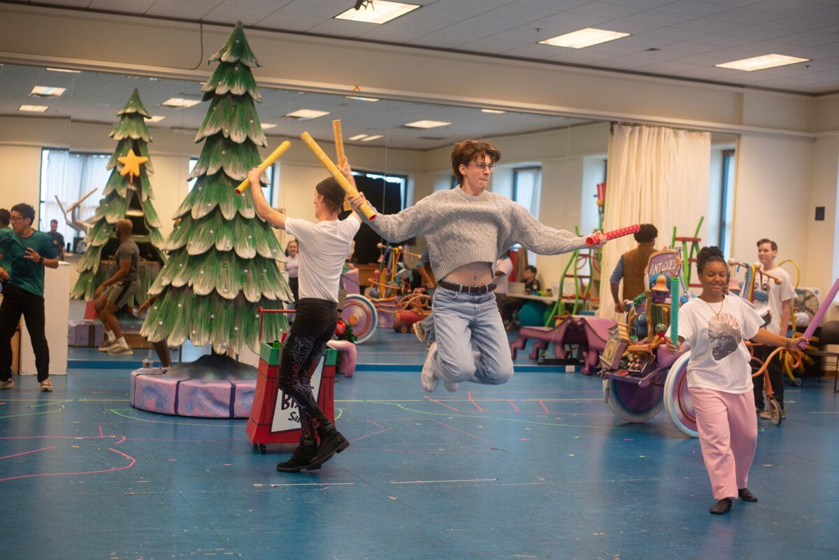 Photos: Rehearsals for DR. SEUSS'S HOW THE GRINCH STOLE CHRISTMAS at Children's Theatre Company — photo 3 of 17