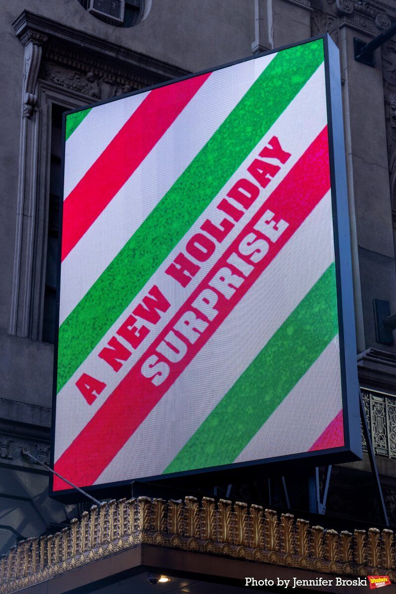 Up on the Marquee: BLUE MAN GROUP: A NEW HOLIDAY SURPRISE Image