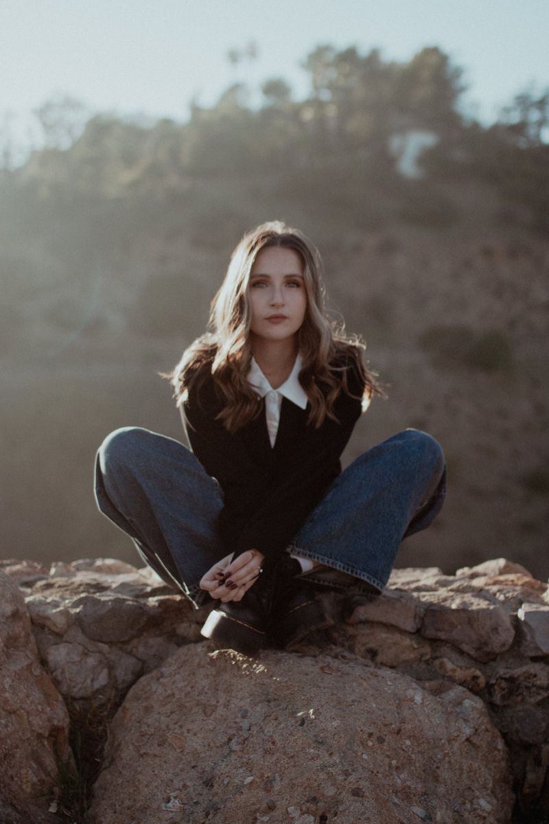 Photos: Julia Gartha Releases New EP CALIFORNIA'S KILLING ME — photo 4 of 8