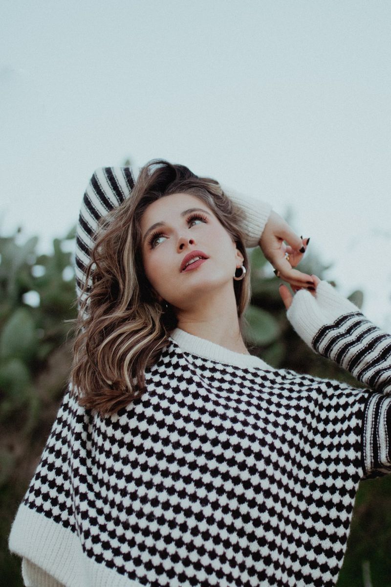 Photos: Julia Gartha Releases New EP CALIFORNIA'S KILLING ME — photo 6 of 8