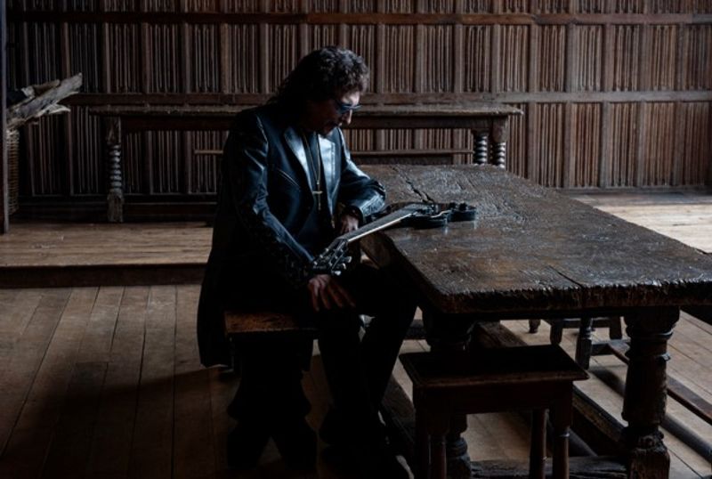 WORLD ALONE by Tony Iommi to Premiere in Gibson App Image