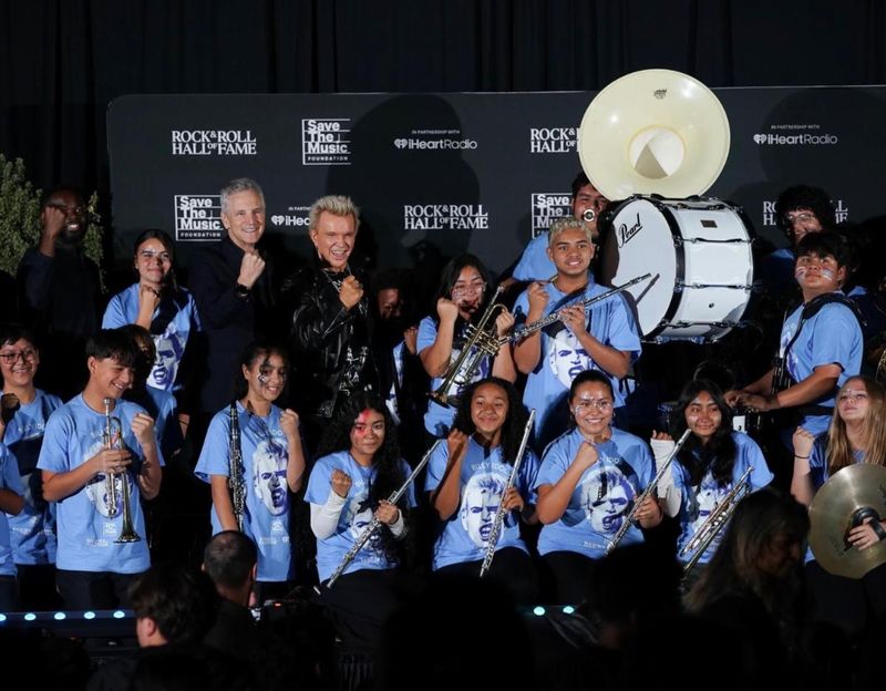 Photos: Billy Idol Visits Griffiths Middle School for K Music Grant — photo 1 of 6