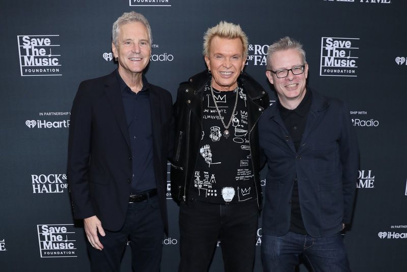 Photos: Billy Idol Visits Griffiths Middle School for K Music Grant — photo 6 of 6