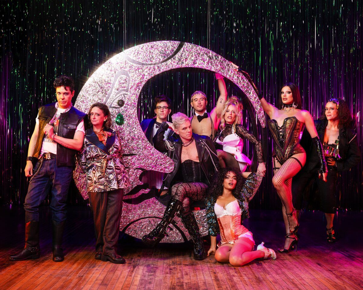 Photos: Check Out Sexy, New Portraits of THE ROCKY HORROR SHOW Cast — photo 3 of 14