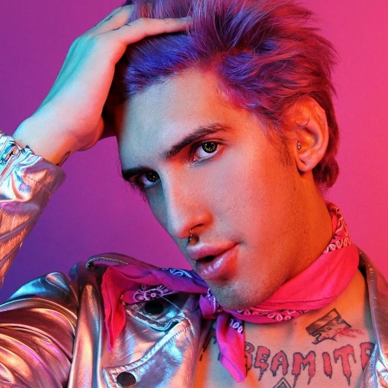 Photos: Valentina Moretti Releases 'Sexy Mami' With Petey Plastic — photo 2 of 20