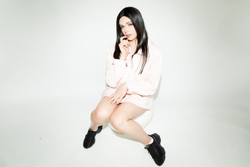 Photos: Valentina Moretti Releases 'Sexy Mami' With Petey Plastic — photo 11 of 20