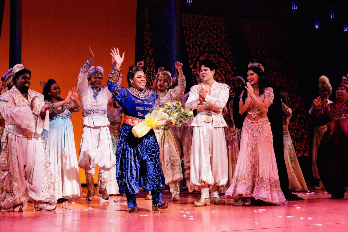 Photos: Robin Roberts, Gayle King & More Celebrate Sherri Shepherd's ALADDIN Broadway Debut — photo 8 of 21