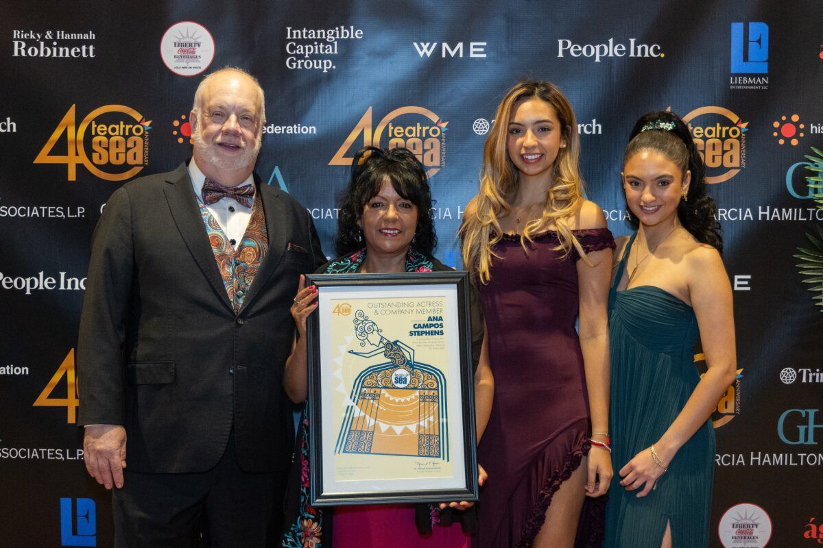 Photos: Lin-Manuel Miranda and Family Honored at Teatro SEA's 40th Anniversary Celebration — photo 8 of 14