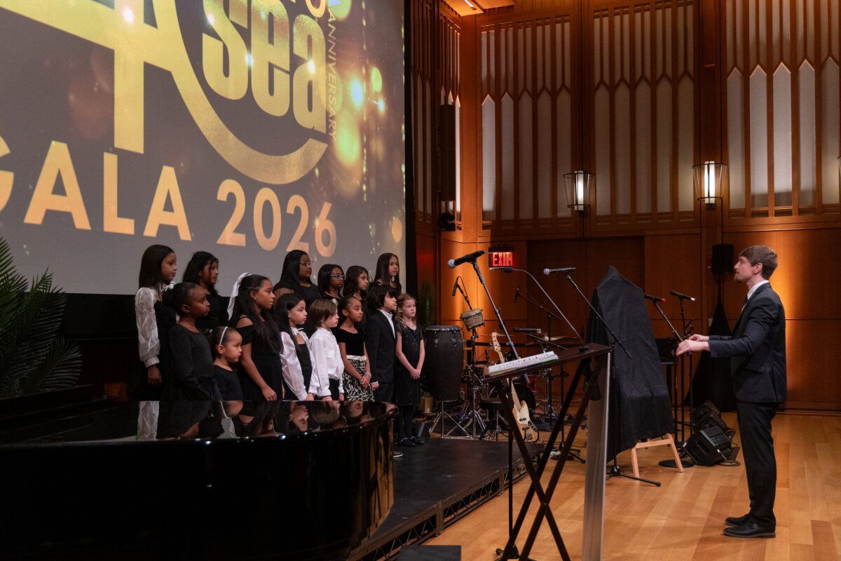 Photos: Lin-Manuel Miranda and Family Honored at Teatro SEA's 40th Anniversary Celebration — photo 14 of 14