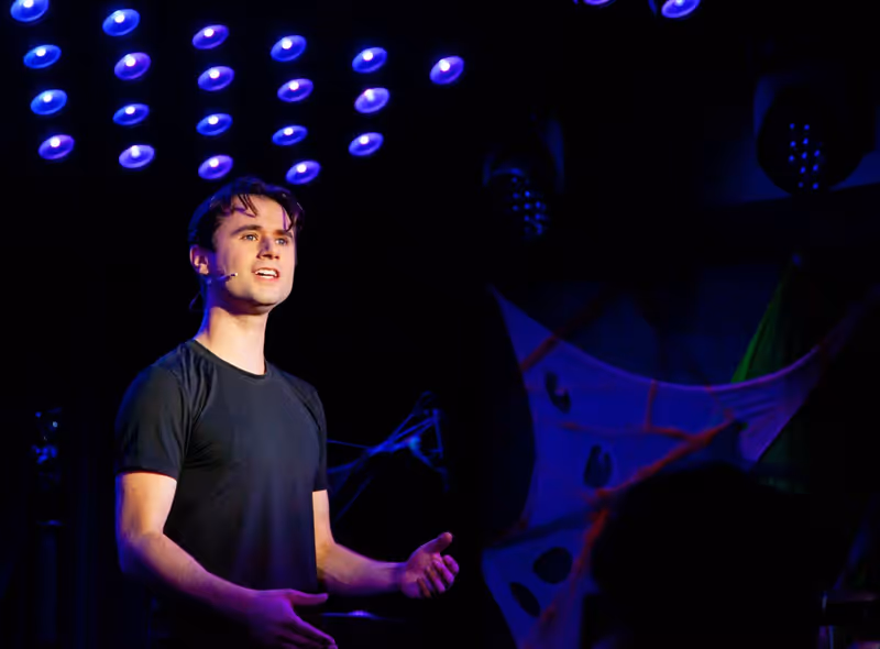 Review: BROADWAY BLOODBATH Puts Comedy Center Stage at The Laurie Beechman Image