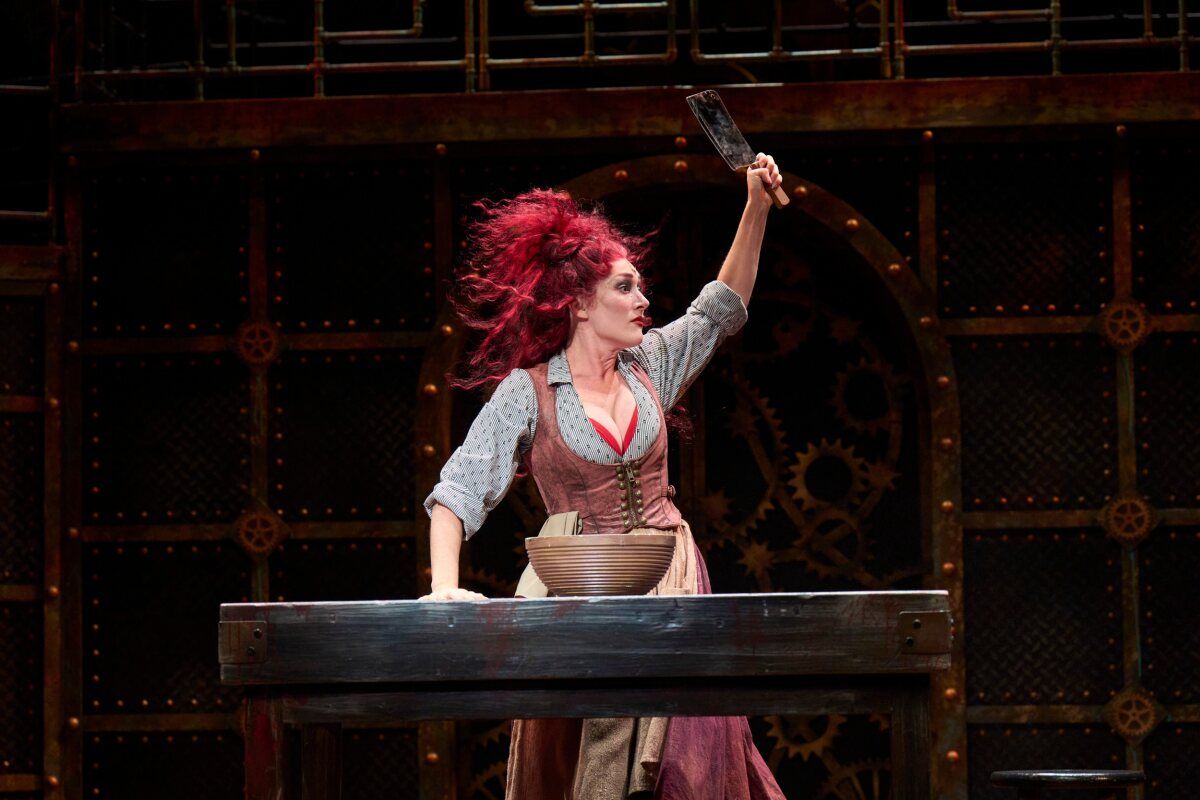 Photos: First Look At SWEENEY TODD THE DEMON BARBER OF FLEET STREET At Great Lakes Theater — photo 4 of 30