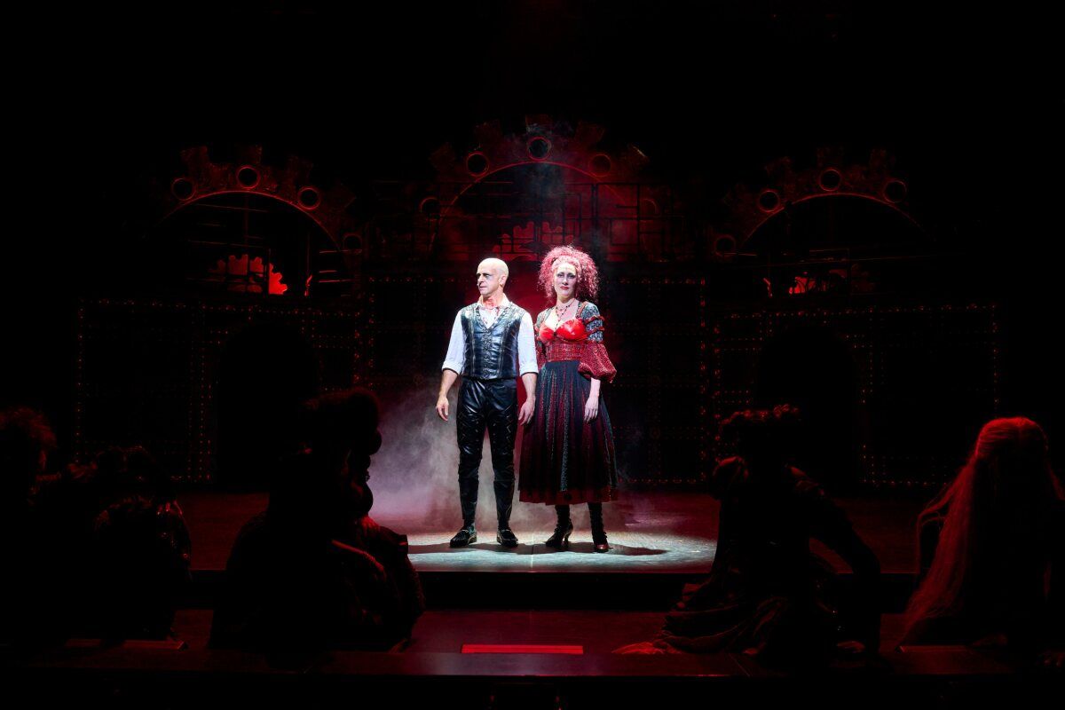Photos: First Look At SWEENEY TODD THE DEMON BARBER OF FLEET STREET At Great Lakes Theater — photo 30 of 30