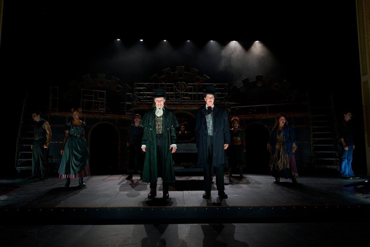 Photos: First Look At SWEENEY TODD THE DEMON BARBER OF FLEET STREET At Great Lakes Theater — photo 10 of 30