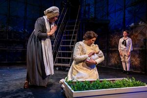 HILLARY BOYD, CHELLE DENTON, and CHANCE CHALLEN @ BroadwayWorld HILLARY BOYD, CHELLE DENTON, and CHANCE CHALLEN Photo