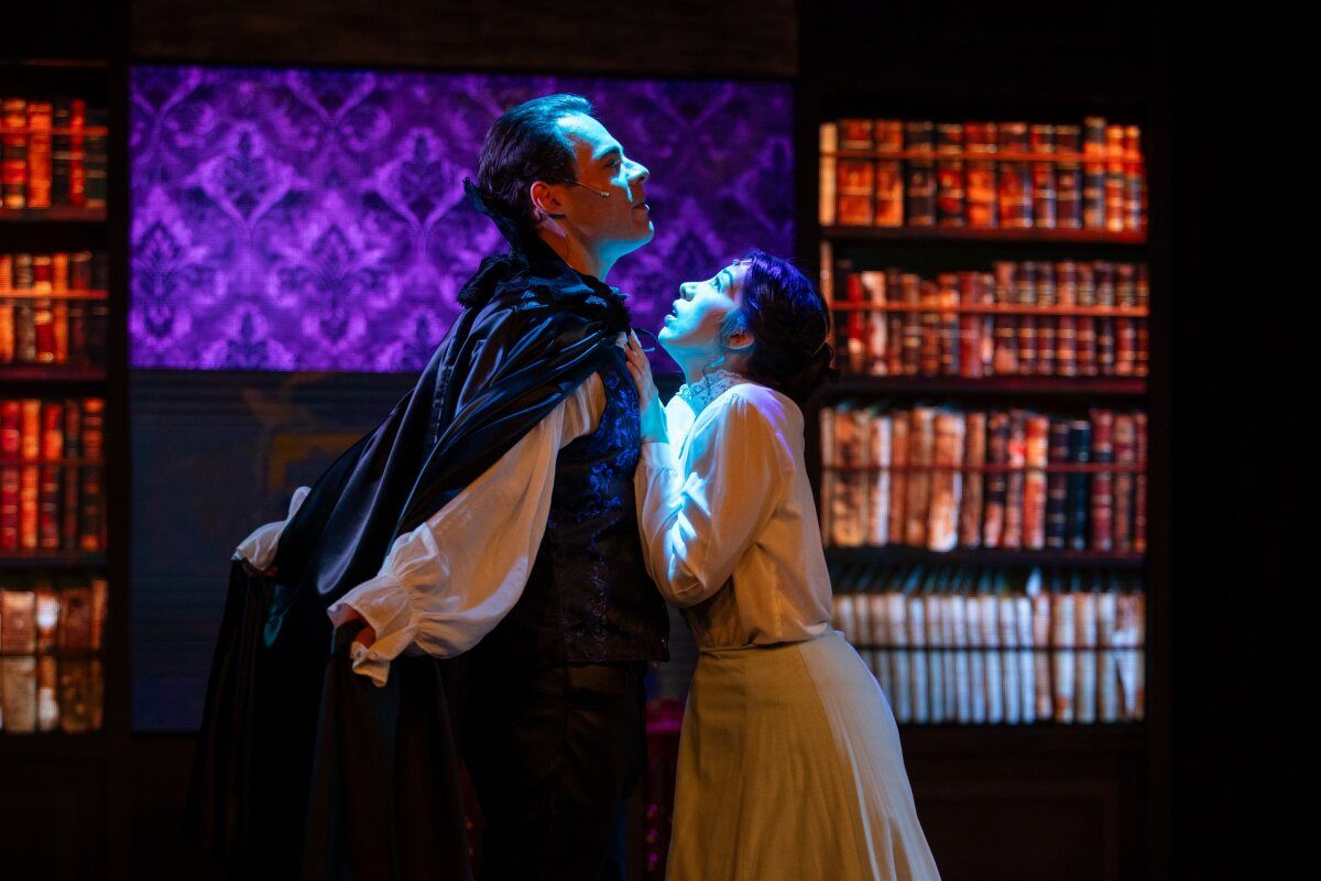 Review: DRACULA: A COMEDY OF TERRORS at Revolution Stage Company Image