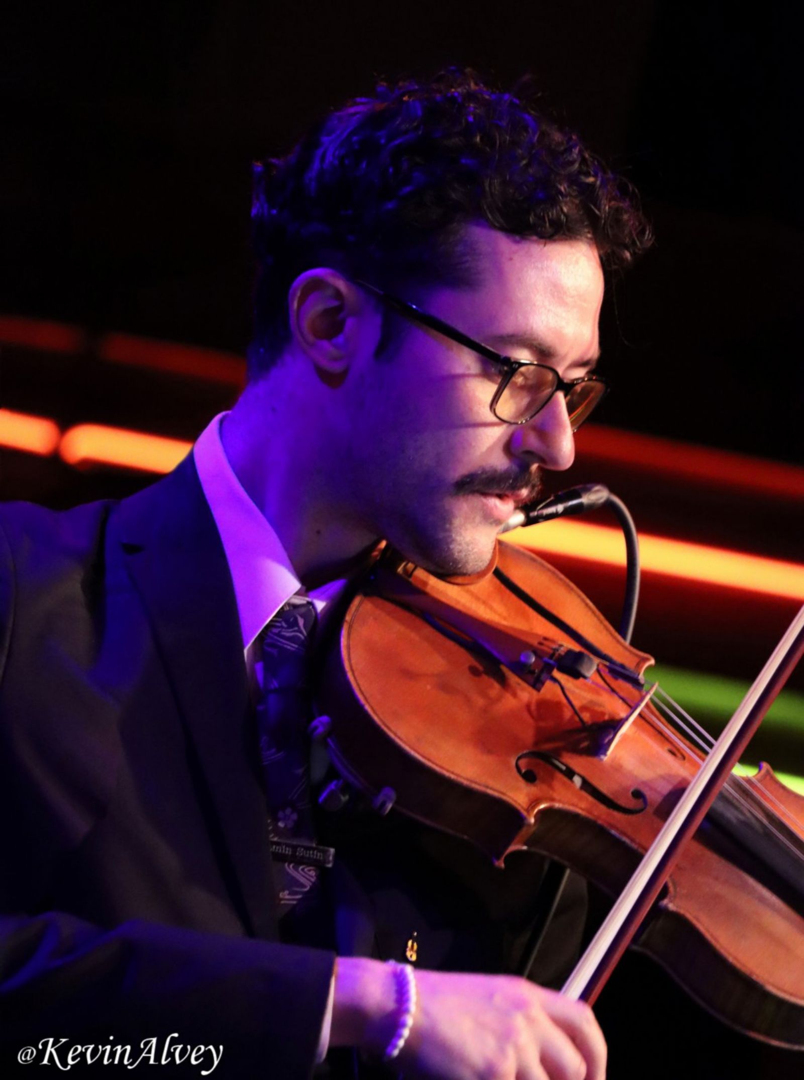 Photos: Julie Benko Performs BROADWAY GOES TO THE MOVIES at Birdland — photo 13 of 29