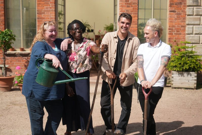 Photos: GARDEN RESCUE LIVE to Tour UK March 30–April 11, 2027 — photo 1 of 5