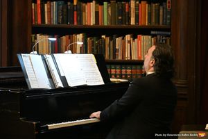 Jono Mainelli @ BroadwayWorld Jono Mainelli Photo